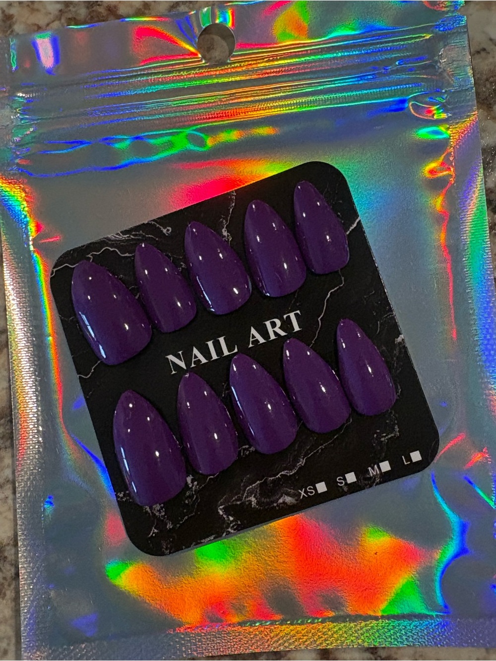 Press on nails
